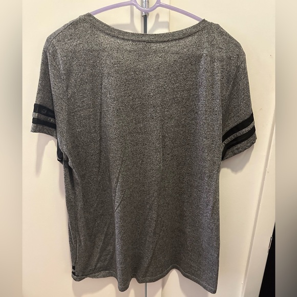 H&M Gray & Black Mesh Striped Baseball T-Shirt - Picture 2 of 5